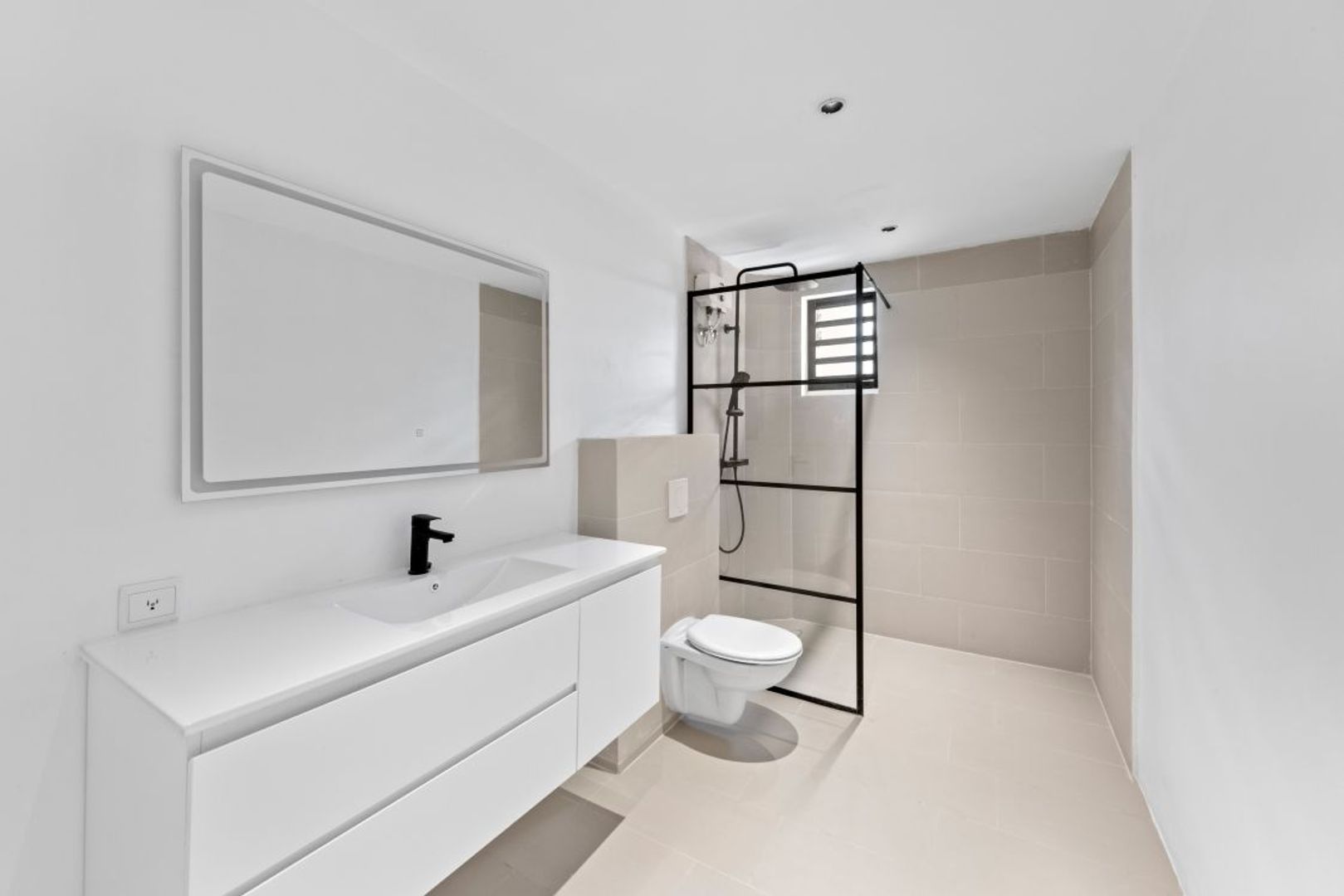 Kaya Tiriyo 14, Matancia foto-31