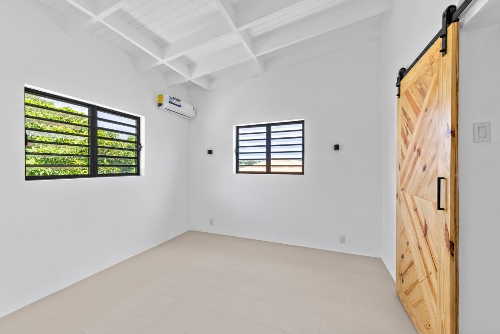 Kaya Tiriyo 14, Matancia foto-20