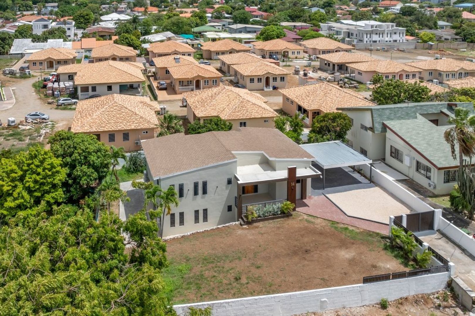 Kaya Tiriyo 14, Matancia foto-44