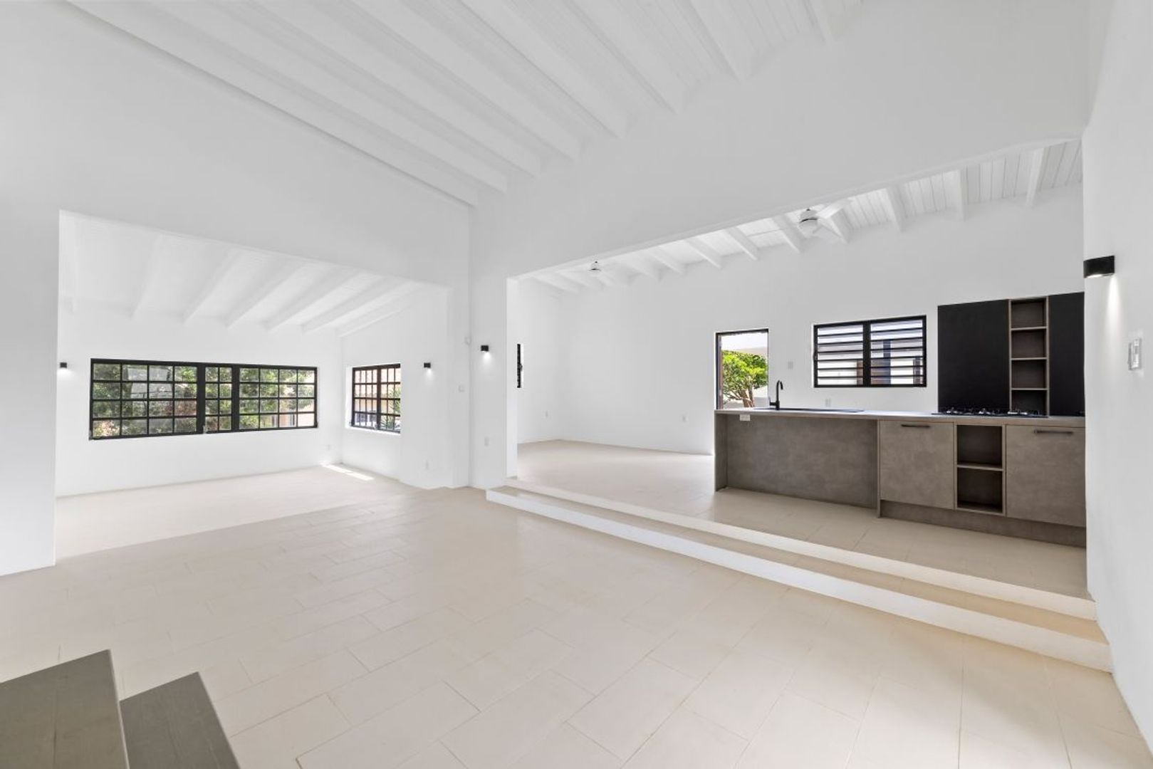 Kaya Tiriyo 14, Matancia foto-7