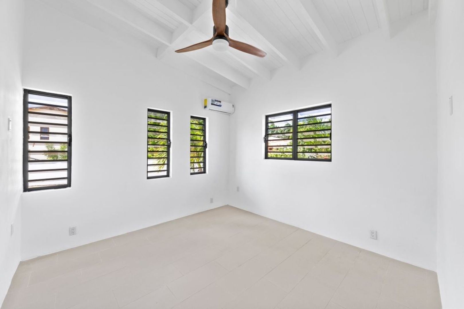 Kaya Tiriyo 14, Matancia foto-24