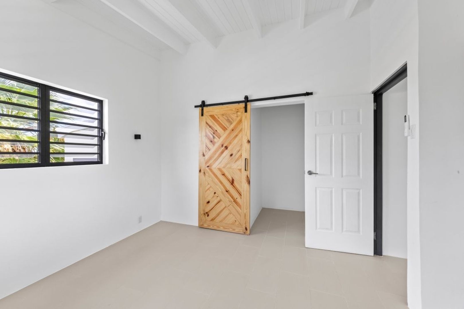 Kaya Tiriyo 14, Matancia foto-22