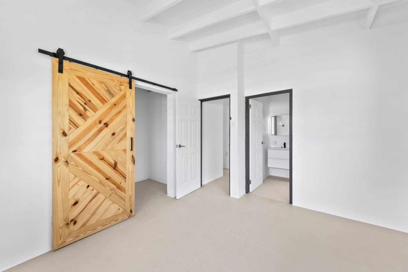 Kaya Tiriyo 14, Matancia foto-21