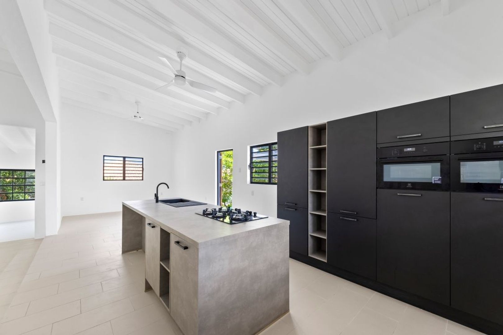 Kaya Tiriyo 14, Matancia foto-16