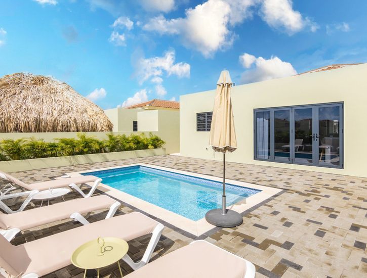 Elisabeth Resort, Mambo Beach