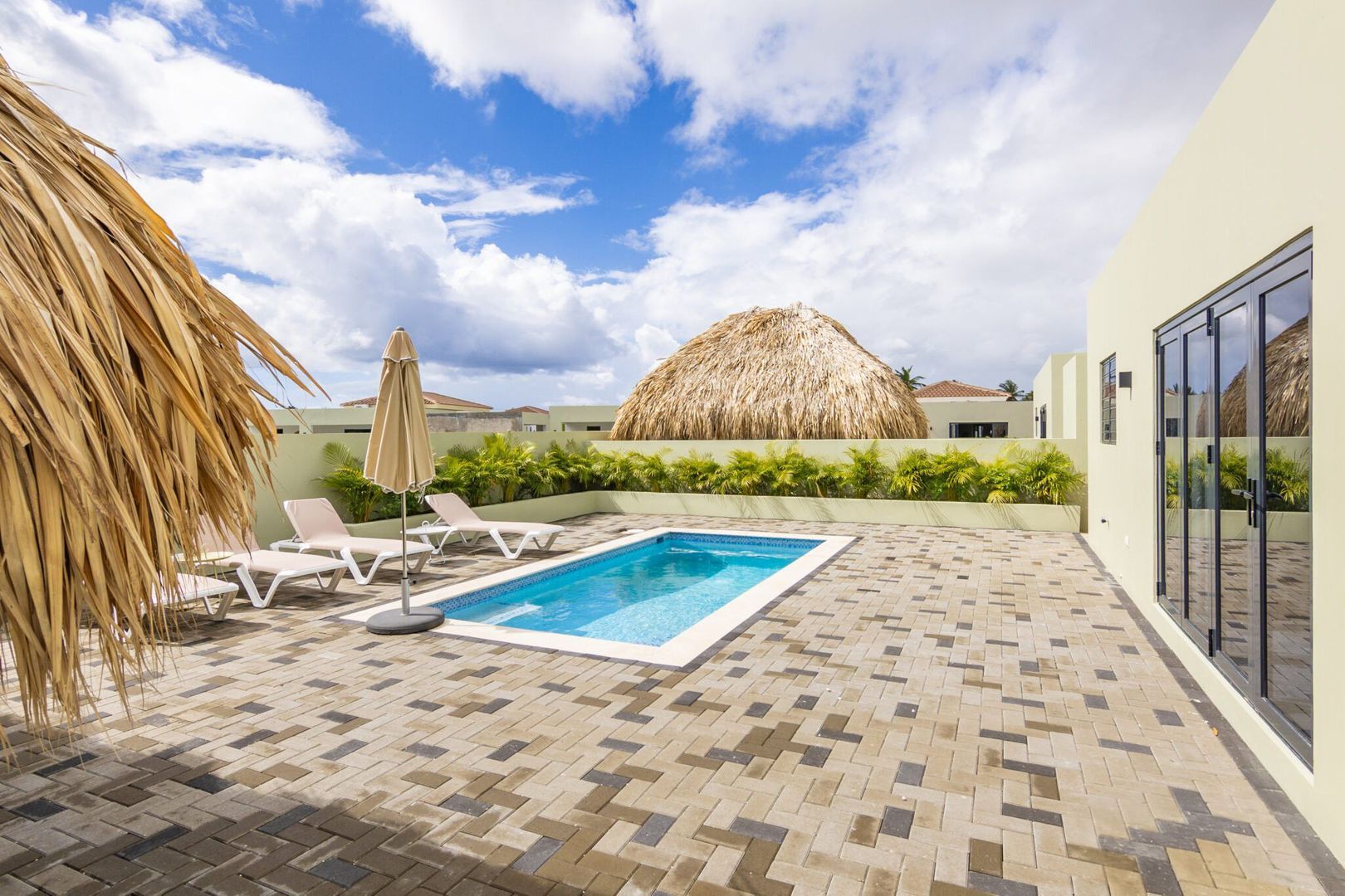 Elisabeth Resort, Mambo Beach foto-14