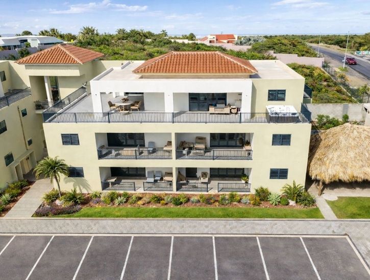 Elisabeth Resort, Mambo Beach