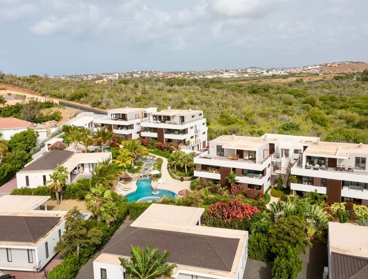 Jan Sofat LXRY Resort, Spaanse Water