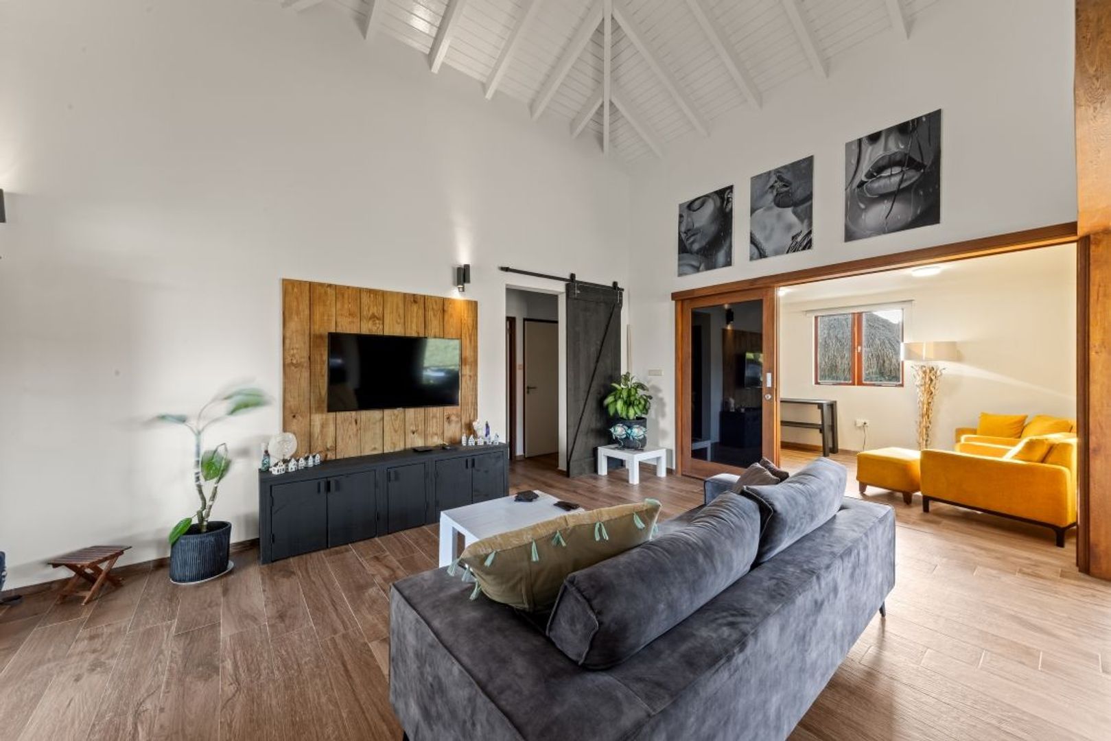 Kaya Kratos, Villapark Flamboyan foto-31