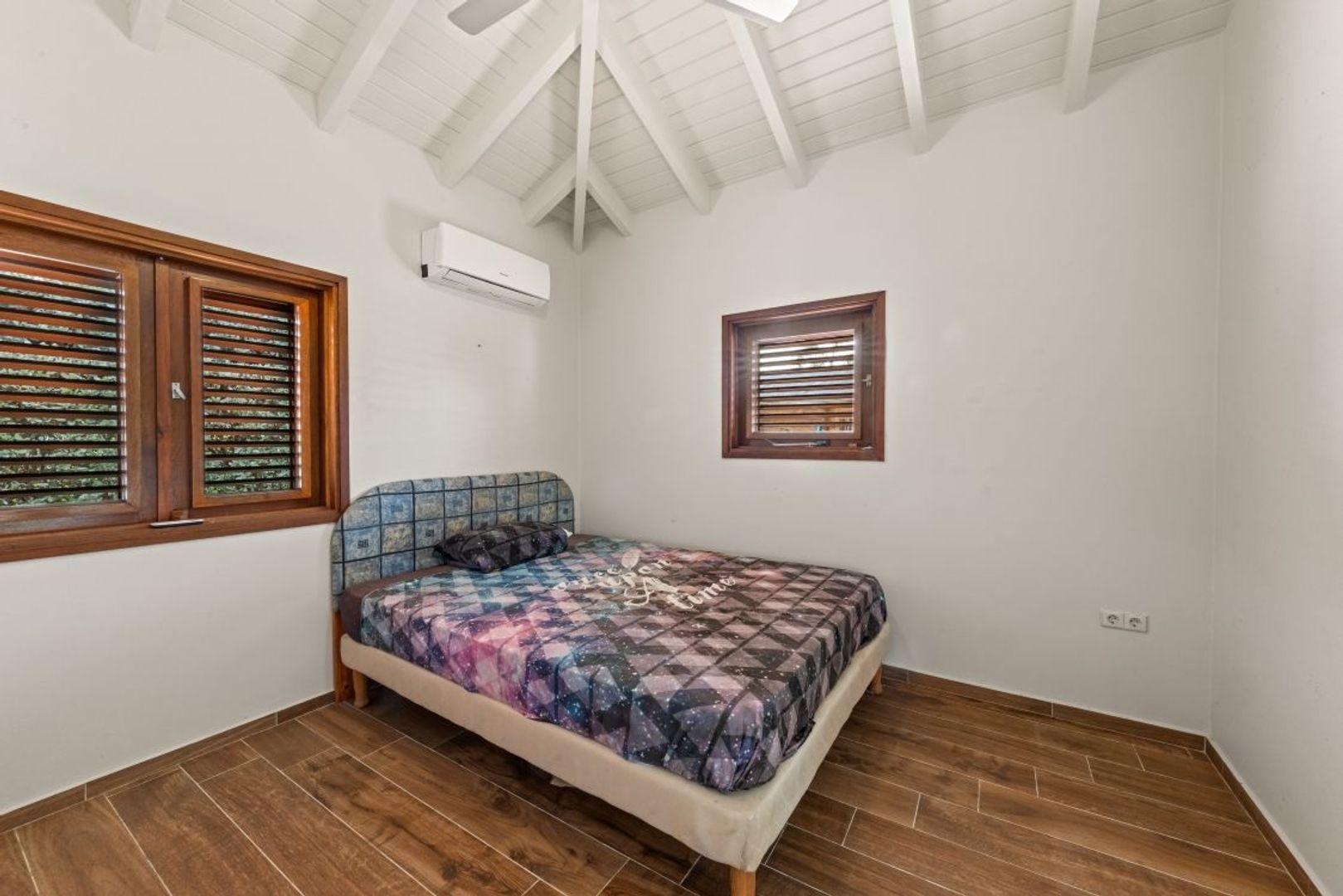 Kaya Kratos, Villapark Flamboyan foto-16