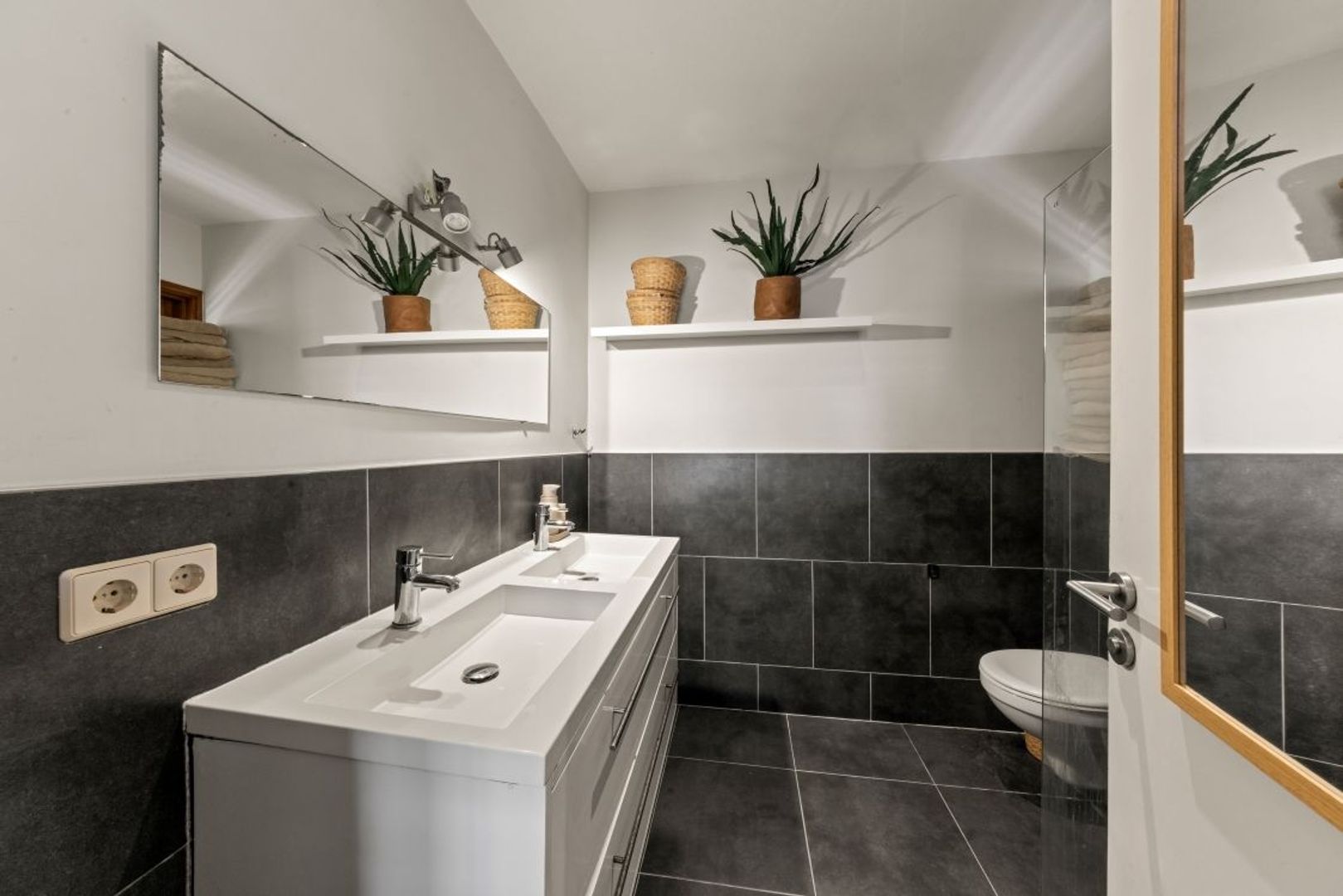 Kaya Kratos 10, Kwartje, Banda Ariba foto-21