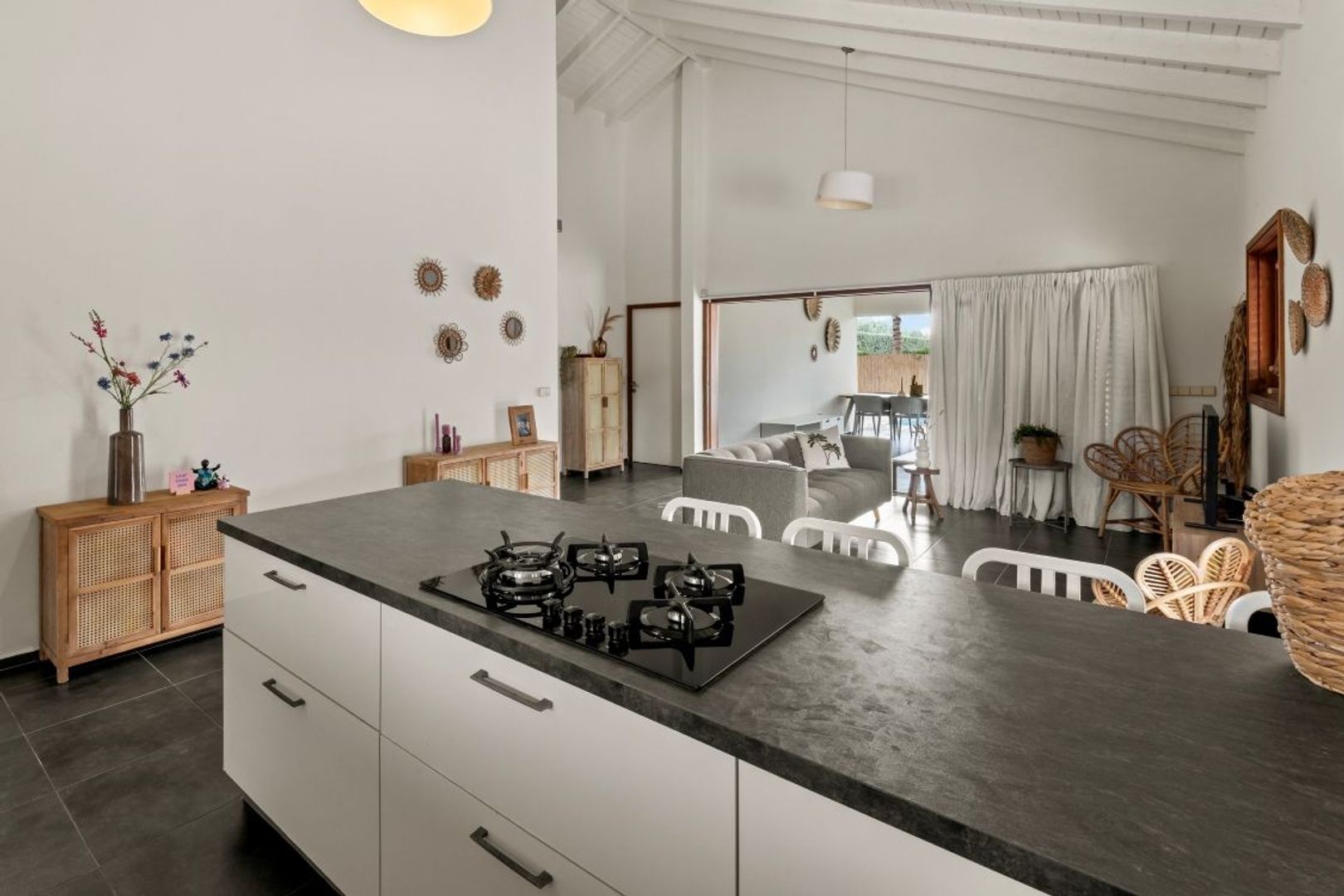 Kaya Kratos 10, Kwartje, Banda Ariba foto-15