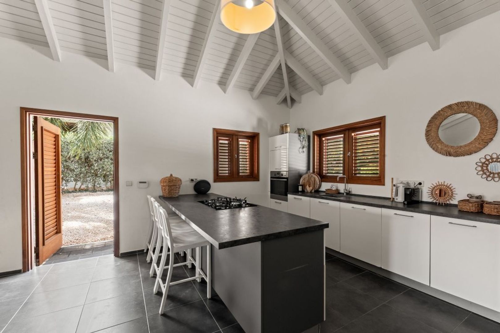 Kaya Kratos 10, Kwartje, Banda Ariba foto-13