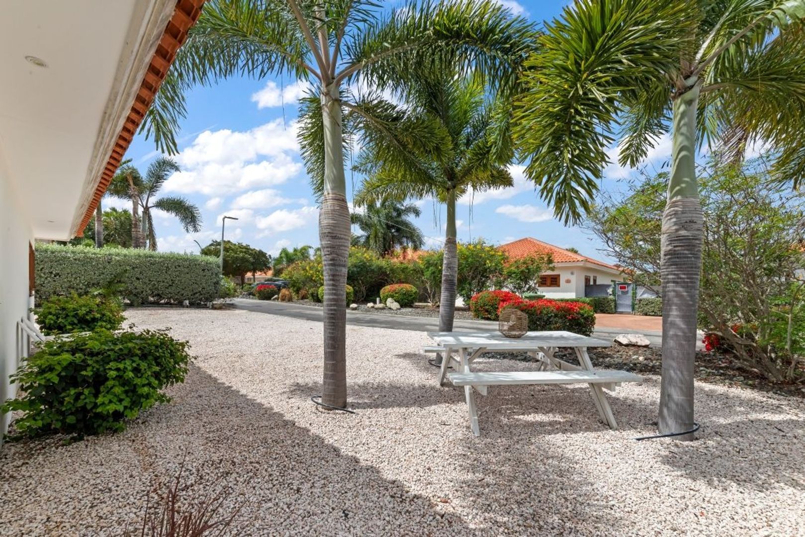 Kaya Kratos 10, Kwartje, Banda Ariba foto-3