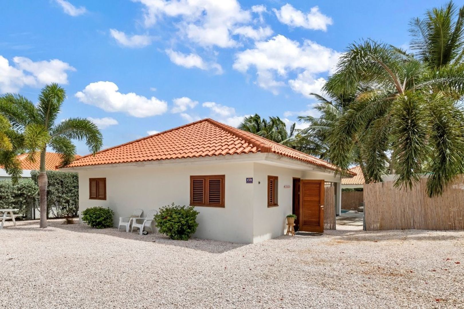 Kaya Kratos 10, Kwartje, Banda Ariba foto-4