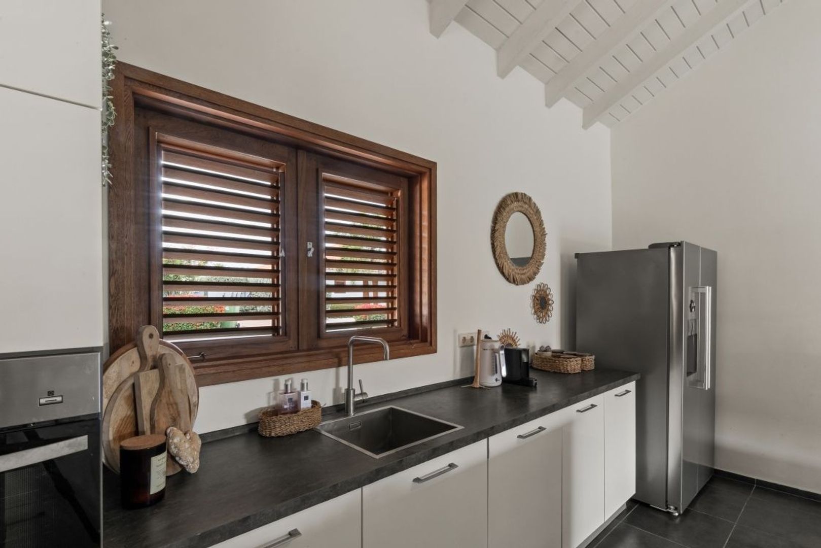 Kaya Kratos 10, Kwartje, Banda Ariba foto-14