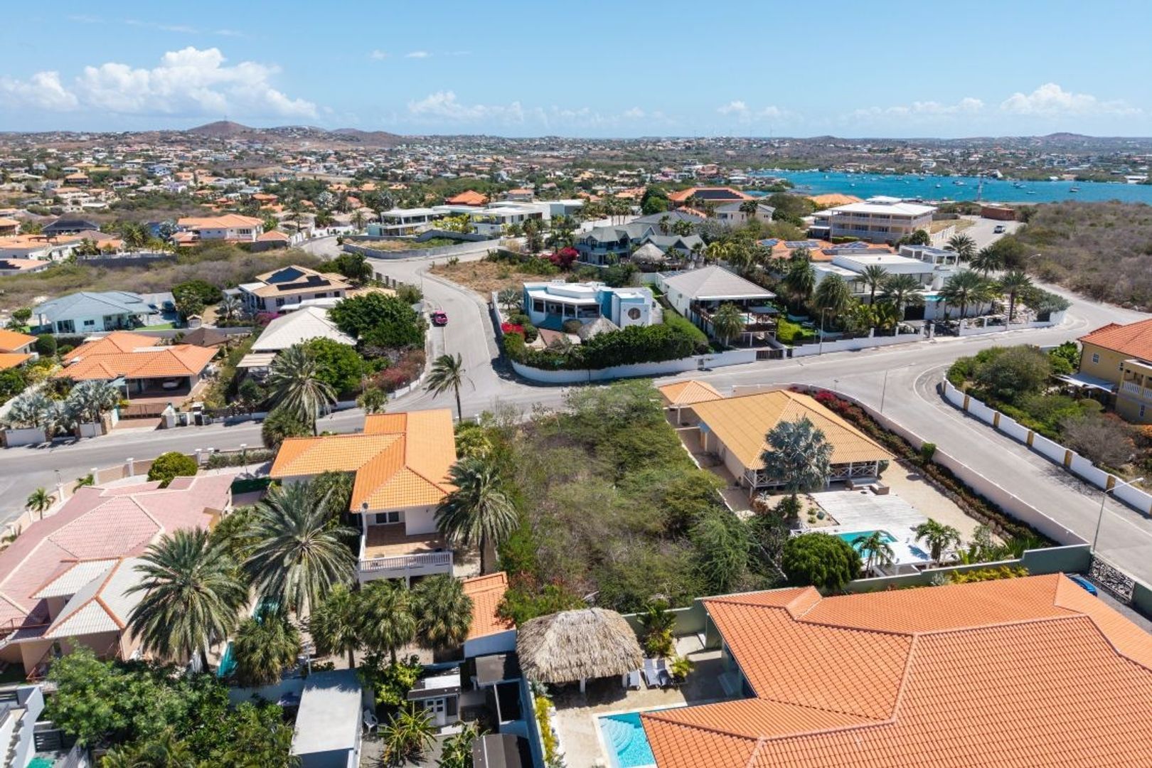 Vista Royal L-16, Kaya Artiko foto-0