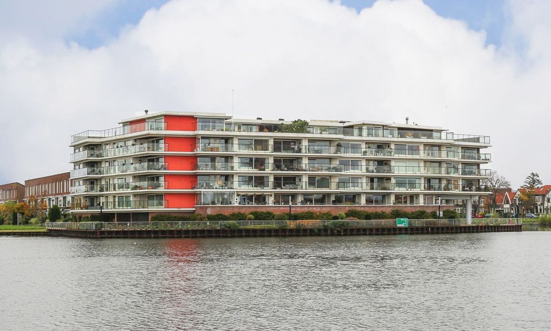 Satrema 3, Zaandam foto-0