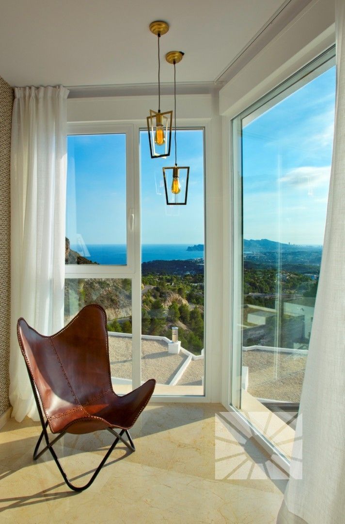 Villa Blanc with large interior spaces, and panoramic views of the Mediterranean sea, Altea foto-3