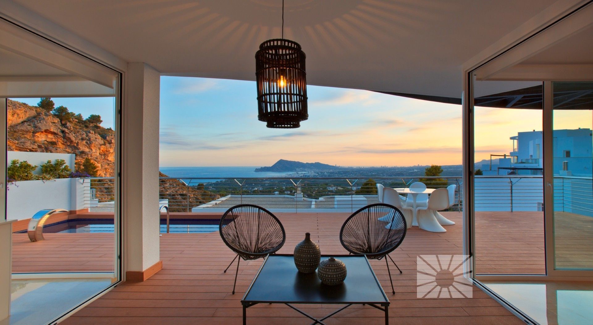 Villa Blanc with large interior spaces, and panoramic views of the Mediterranean sea, Altea foto-7