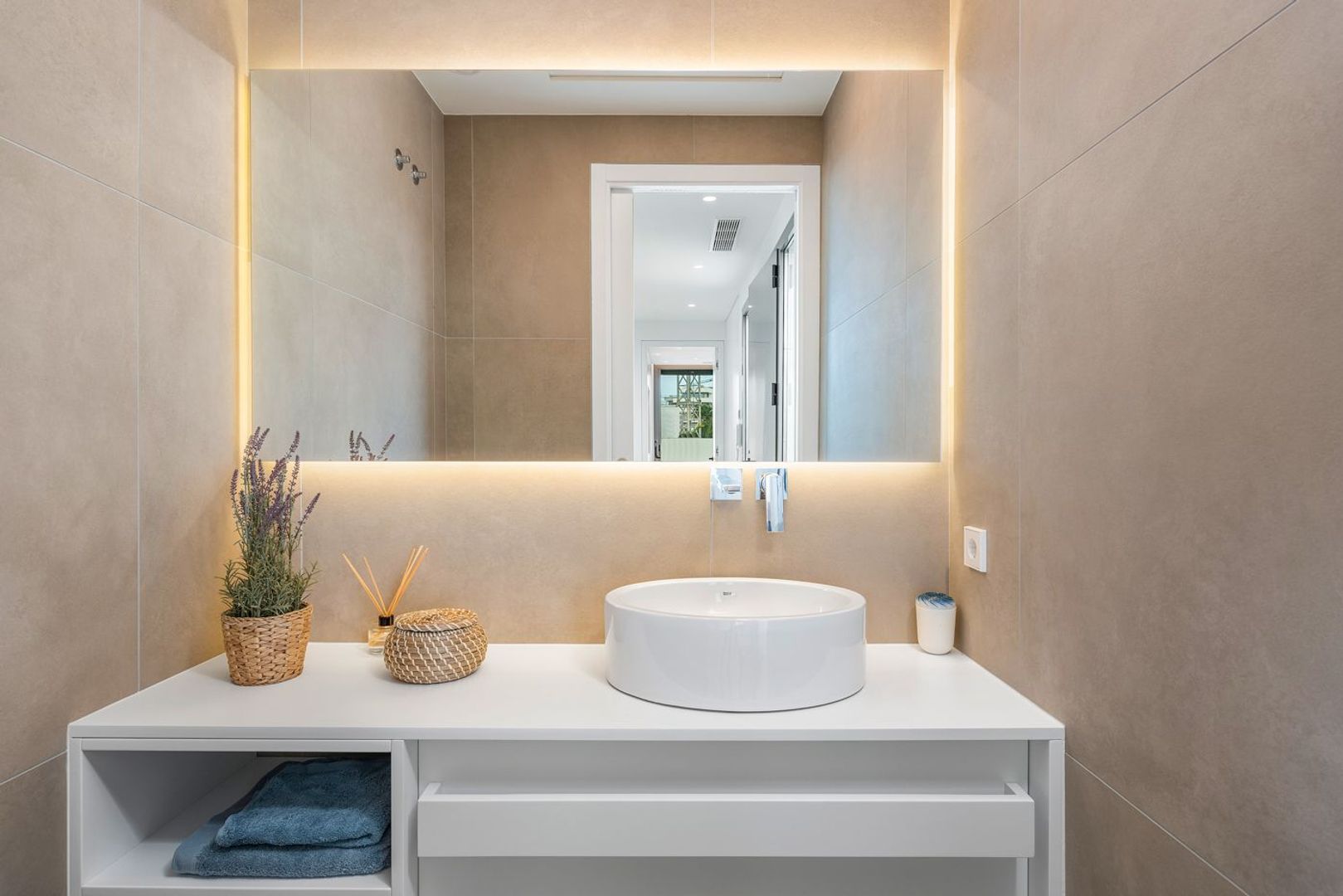 Impressive Villa Bright Patio for sale in Las Colinas Golf Resort, Orihuela foto-12