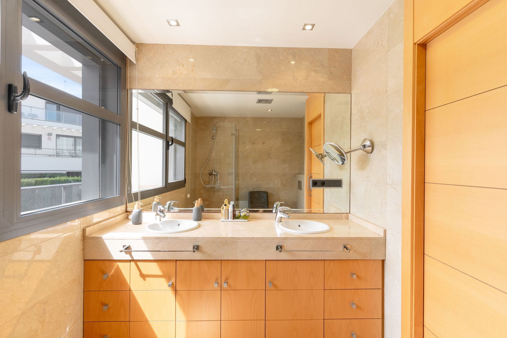 Exclusive and luxurious bungalow with elevator in El Faro 61, Alicante foto-22