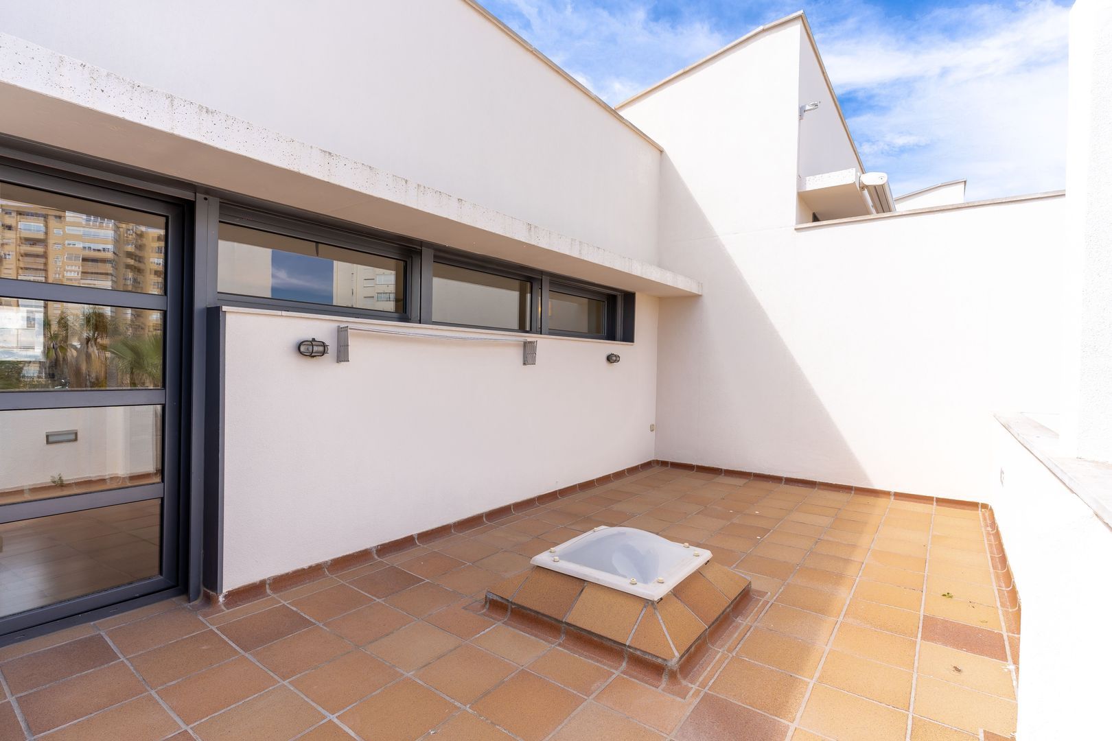 Exclusive and luxurious bungalow with elevator in El Faro 61, Alicante foto-6