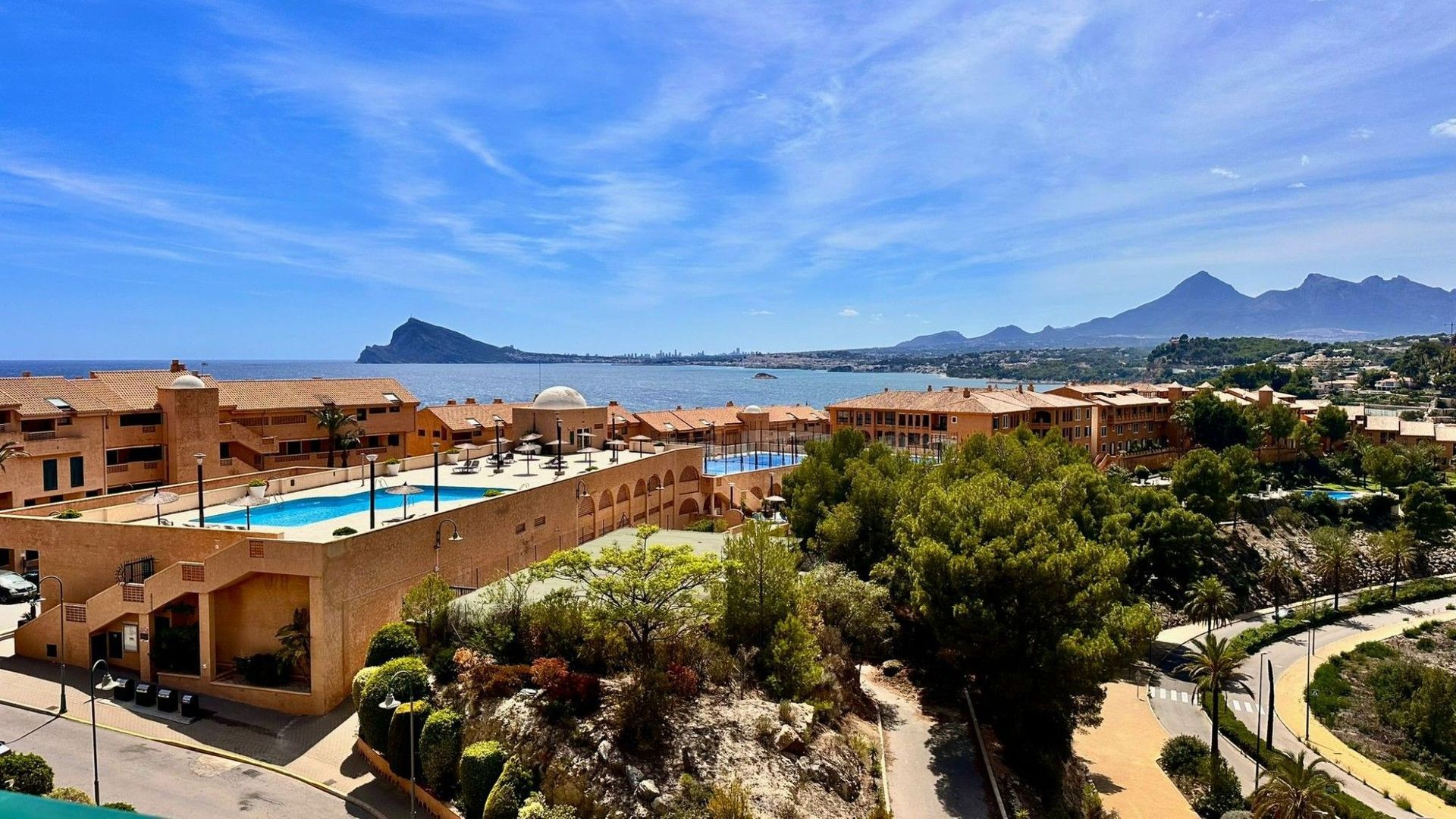 Sea View Apartment in Mascarat, Altea: Comfort and Tranquility, Altea foto-0