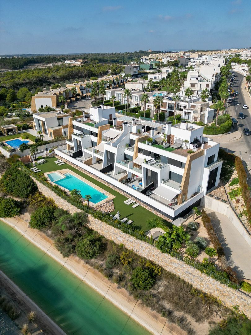 Luxurious Penthouse with Spectacular Rooftop Terrace in Los Dolses, La Zenia foto-3