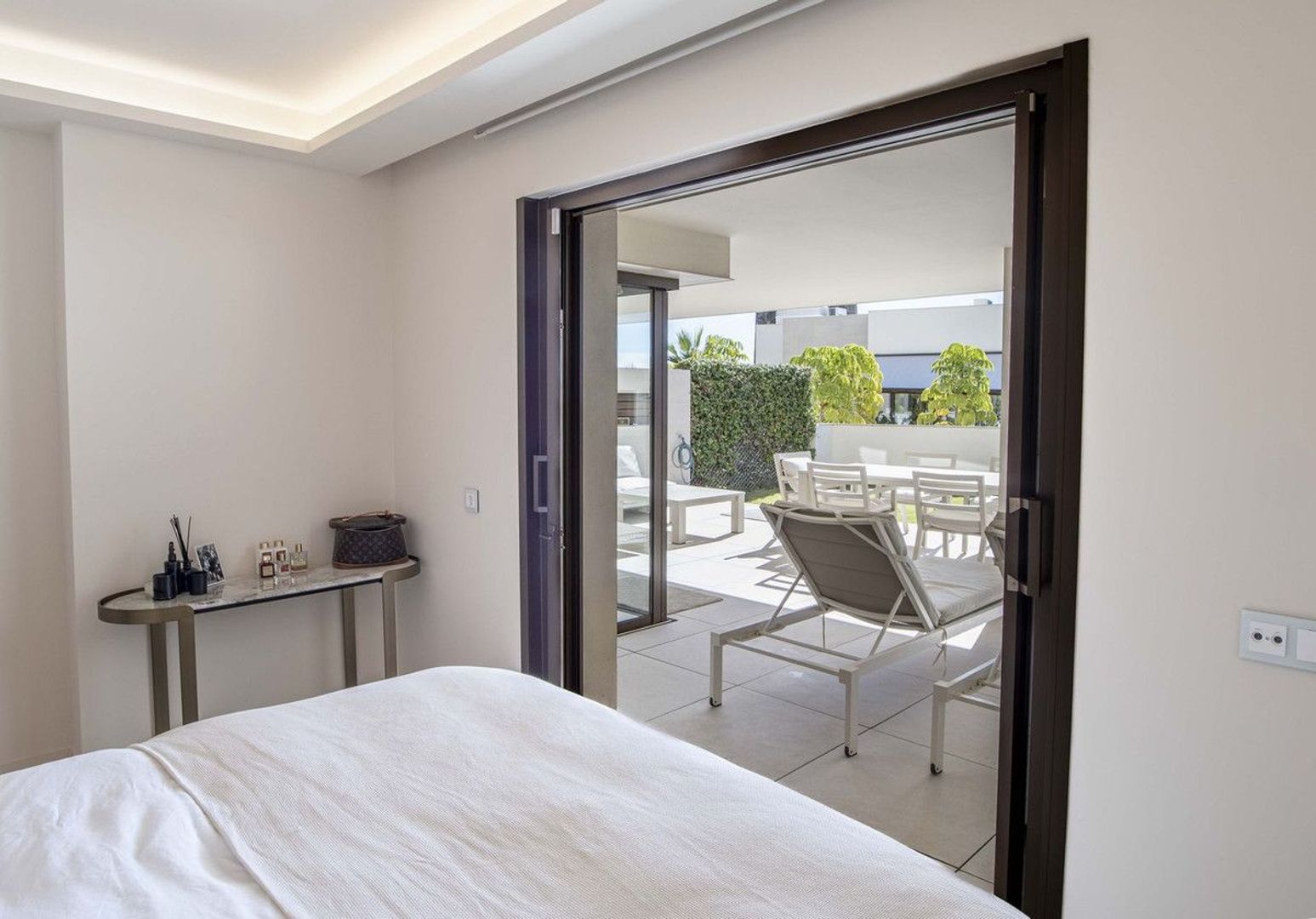 Apartment with large terras and private garden, Estepona foto-13