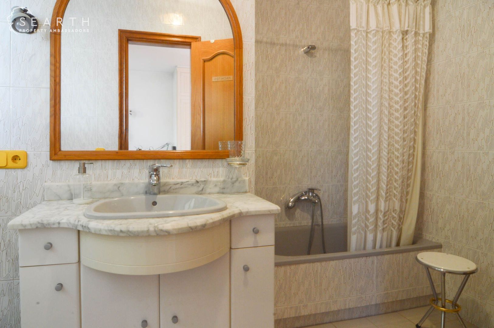 Beautiful villa, 190m from the beach, Barcelona South foto-27