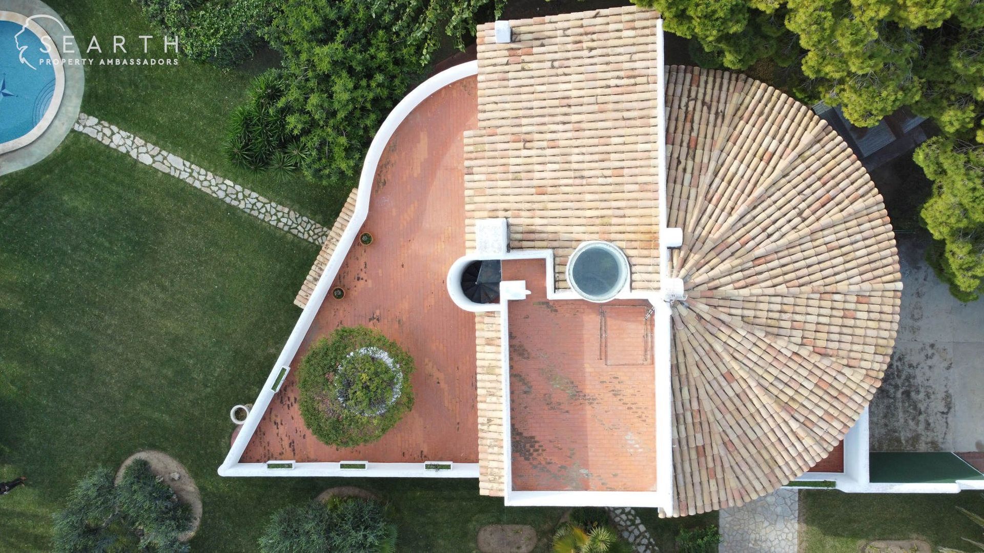 Beautiful villa, 190m from the beach, Barcelona South foto-5