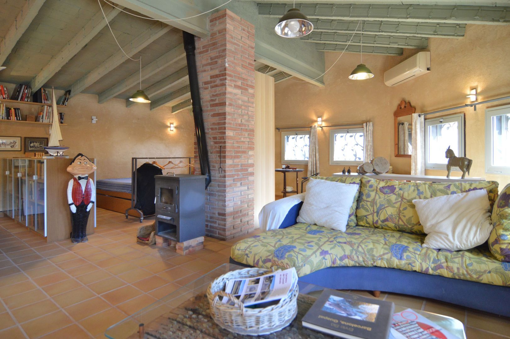 Characterful renovated Catalan masia, Barcelona (the winelands) foto-21