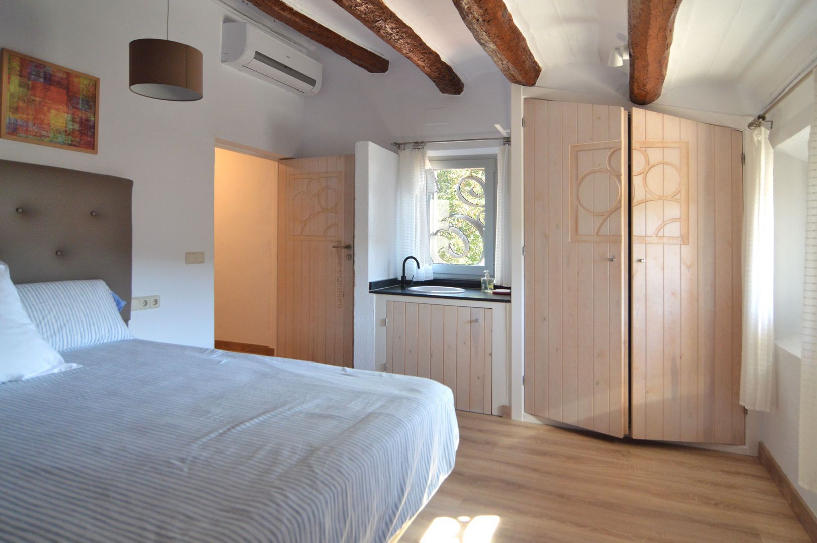 Characterful renovated Catalan masia, Barcelona (the winelands) foto-47