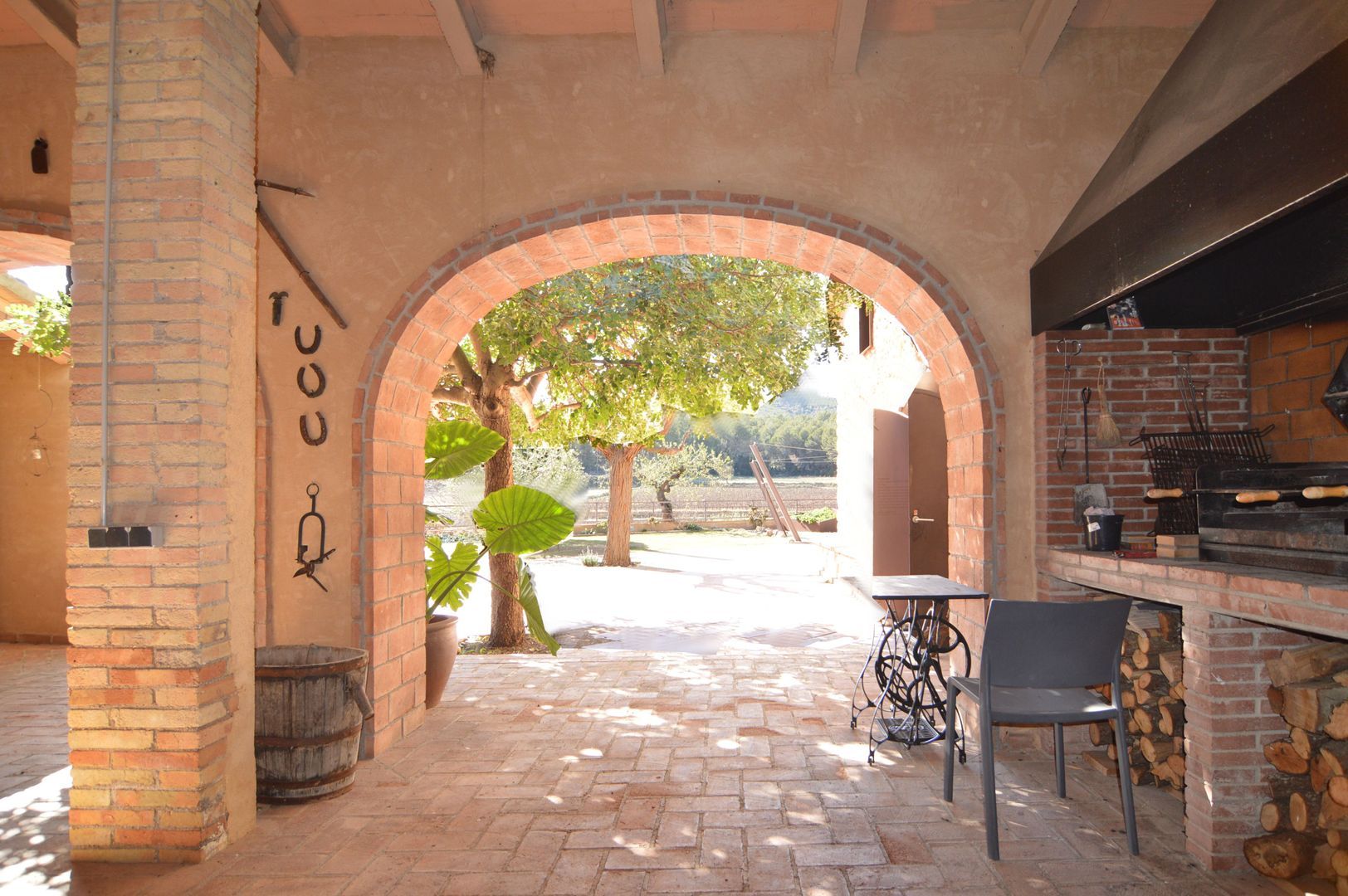 Characterful renovated Catalan masia, Barcelona (the winelands) foto-2