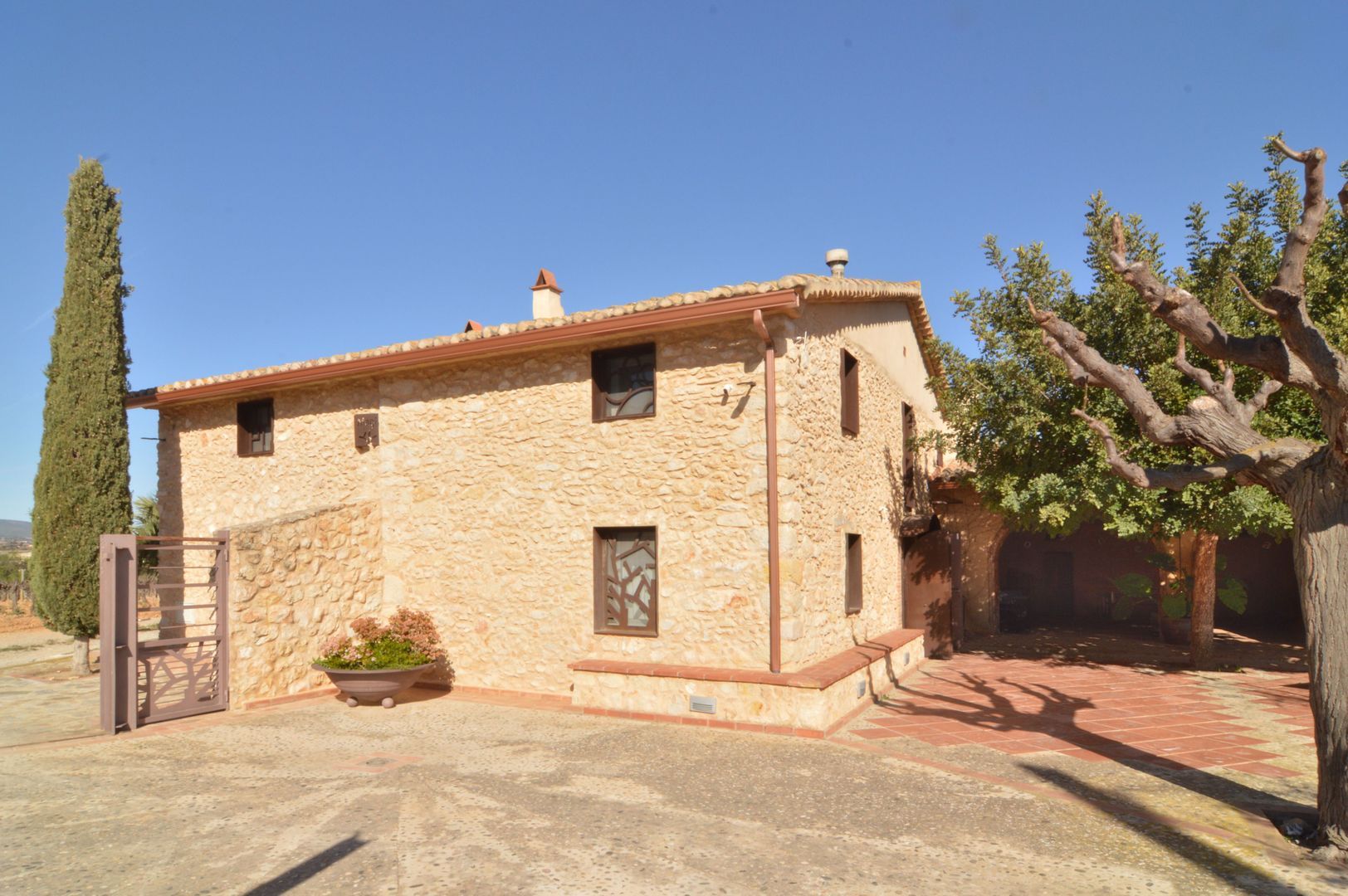 Characterful renovated Catalan masia, Barcelona (the winelands) foto-25