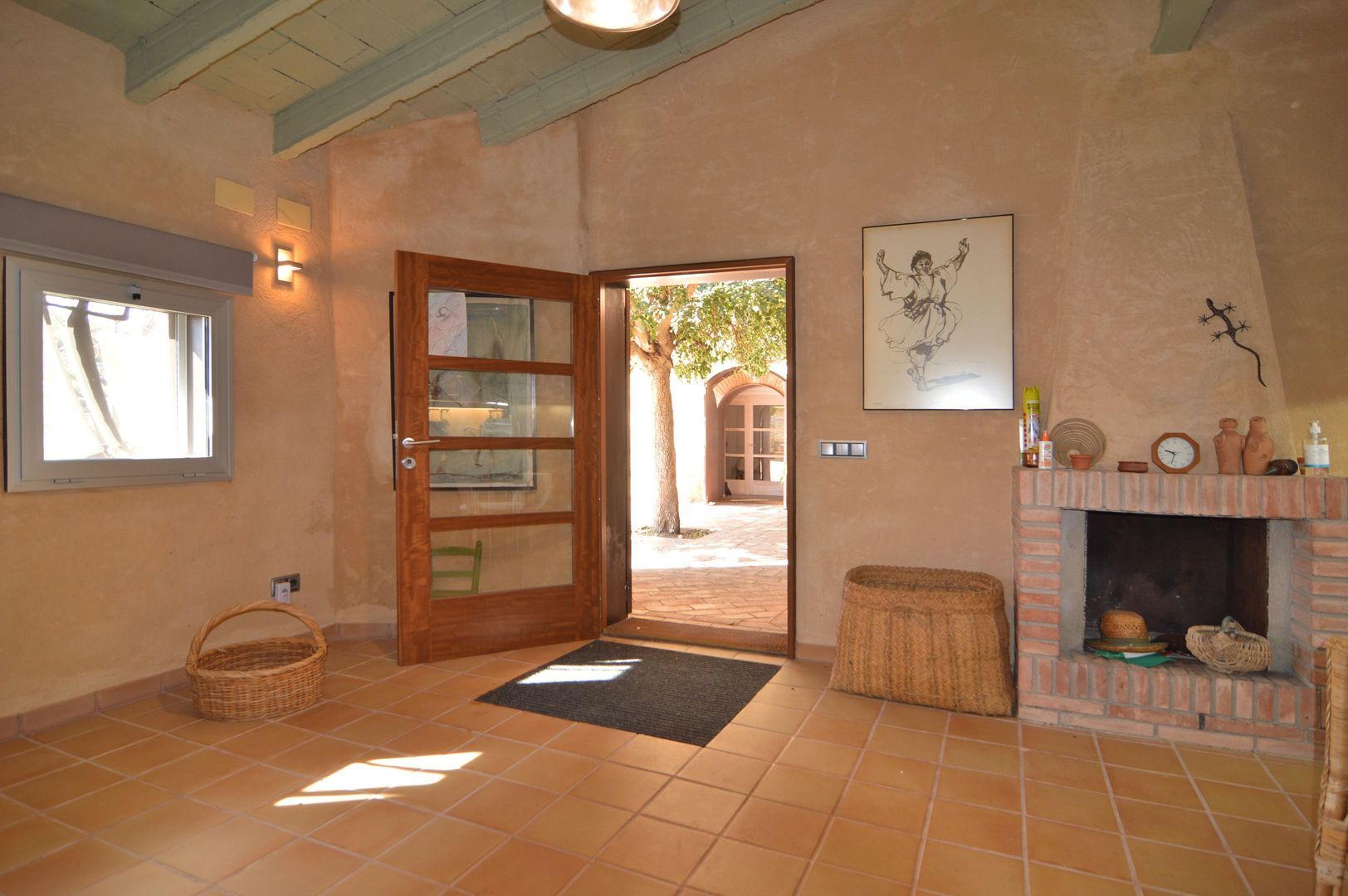 Characterful renovated Catalan masia, Barcelona (the winelands) foto-24