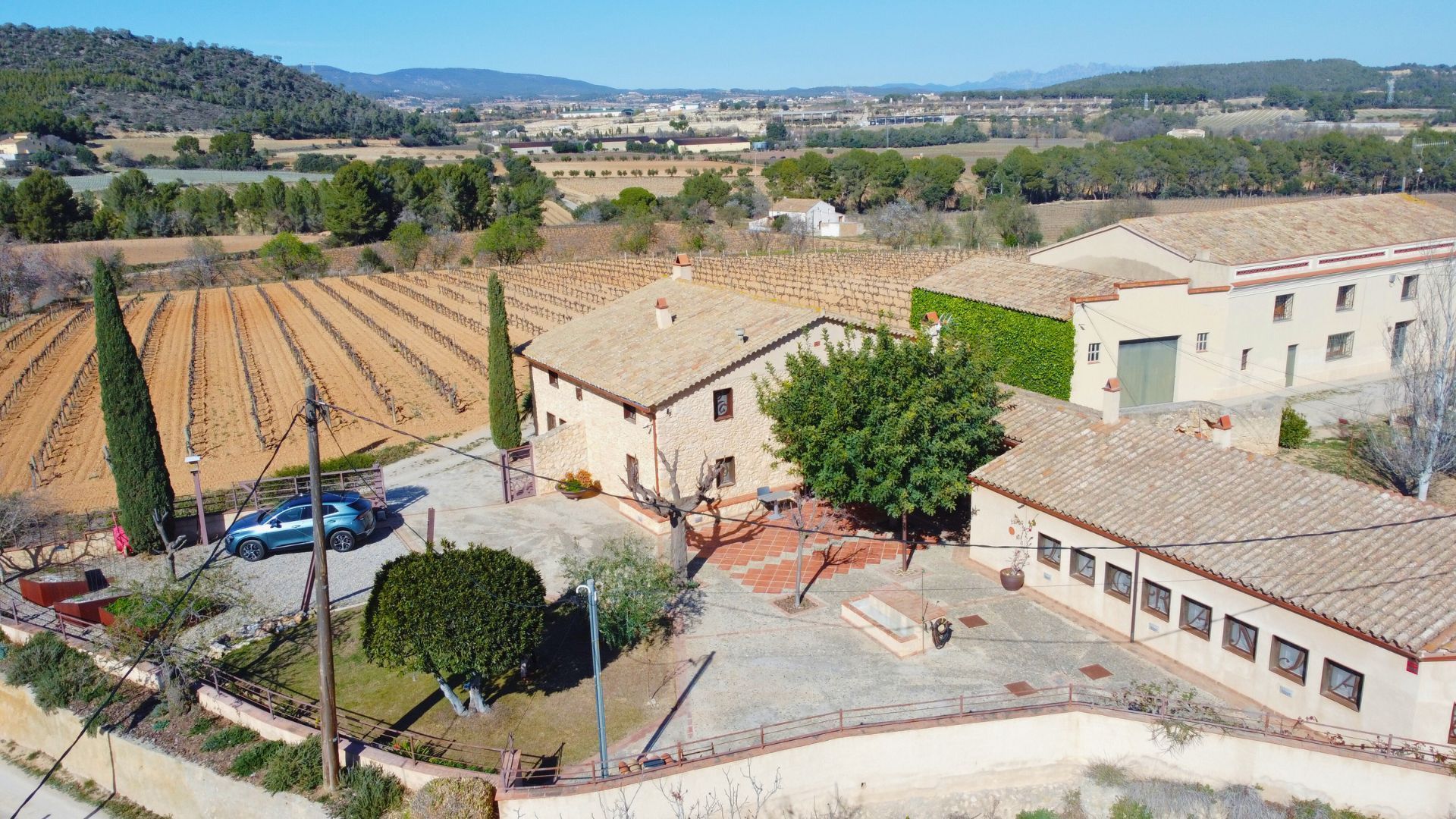 Characterful renovated Catalan masia, Barcelona (the winelands) foto-3