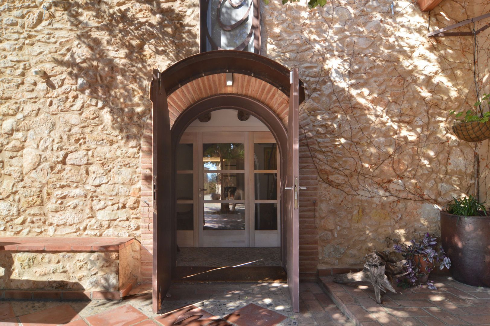 Characterful renovated Catalan masia, Barcelona (the winelands) foto-0