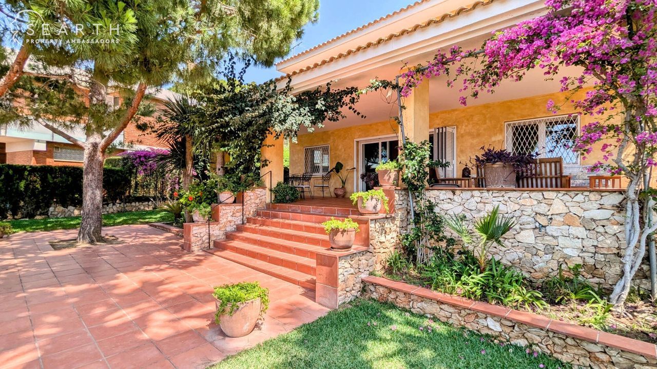 Beautiful villa by the beach, Calafell foto-3