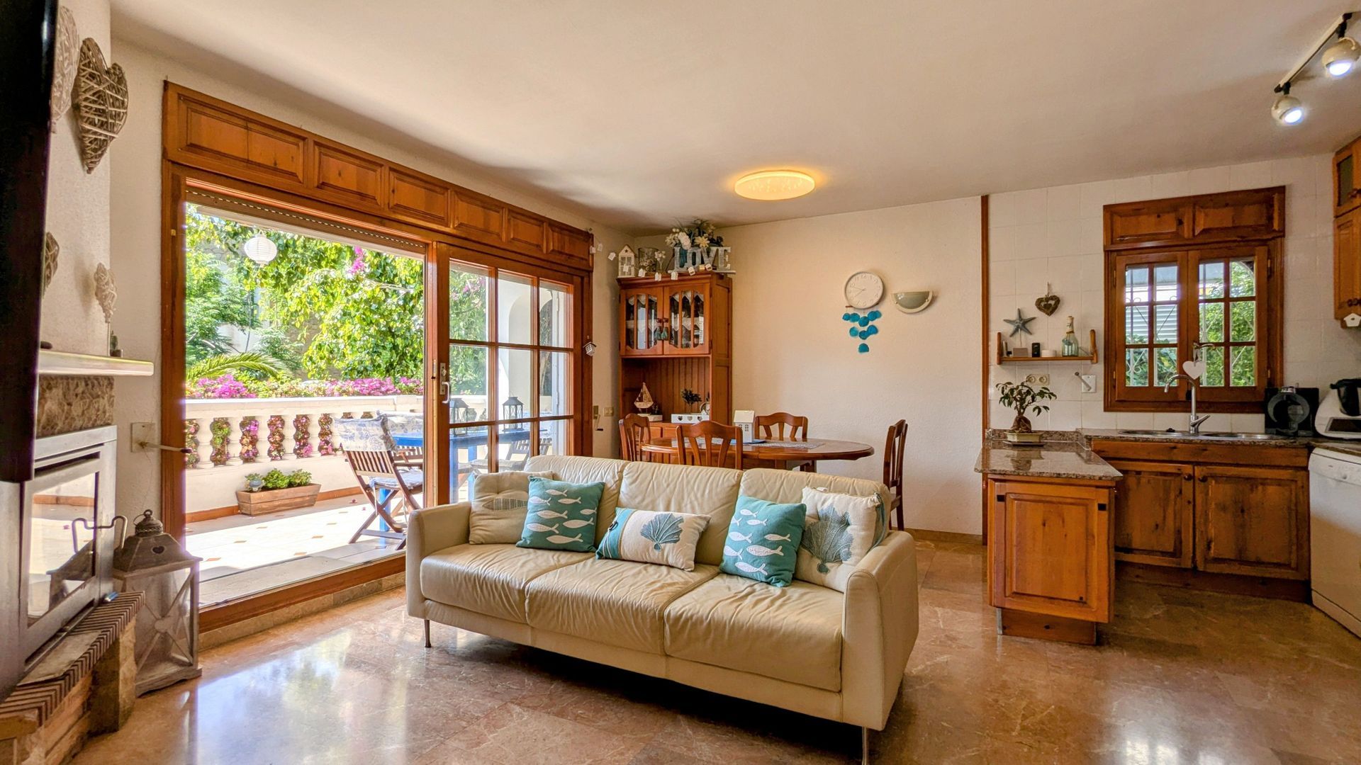 A step from the beach, Salou - Crystal beach foto-10