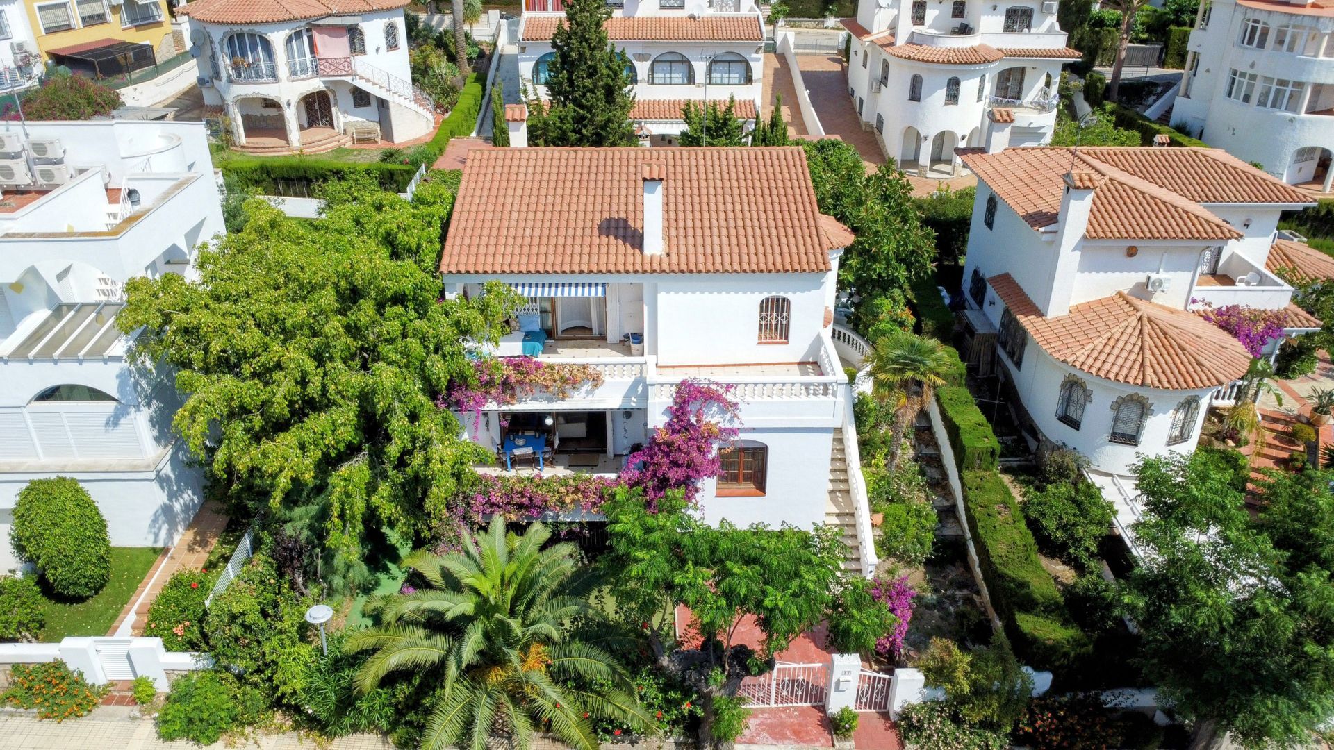 A step from the beach, Salou - Crystal beach foto-0