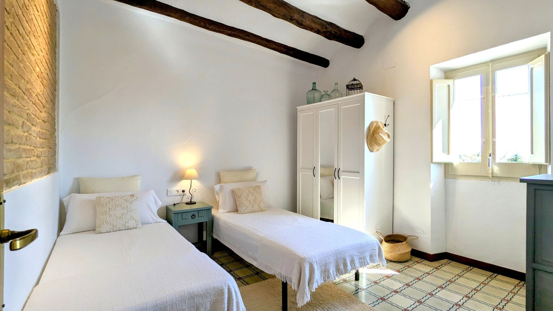 Fully tourist licensed, Barcelona (the winelands) foto-26