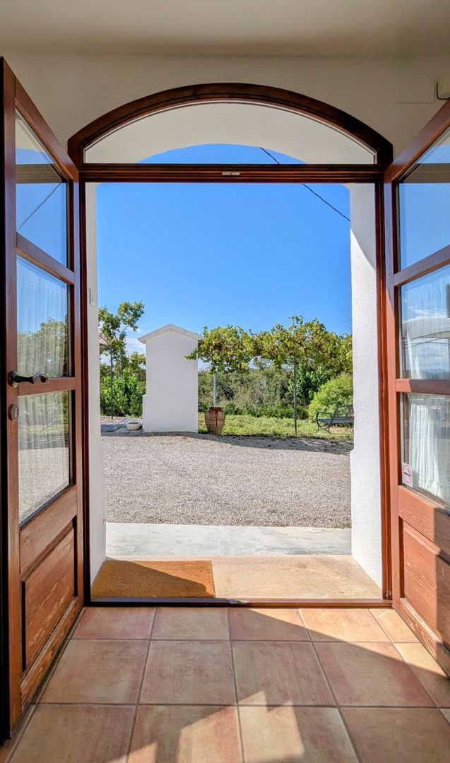 Fully tourist licensed, Barcelona (the winelands) foto-11