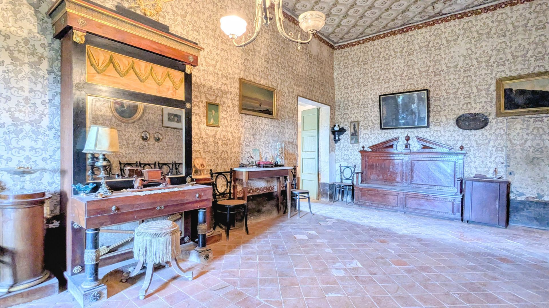 Baroness Castle, Catalan wine lands foto-16