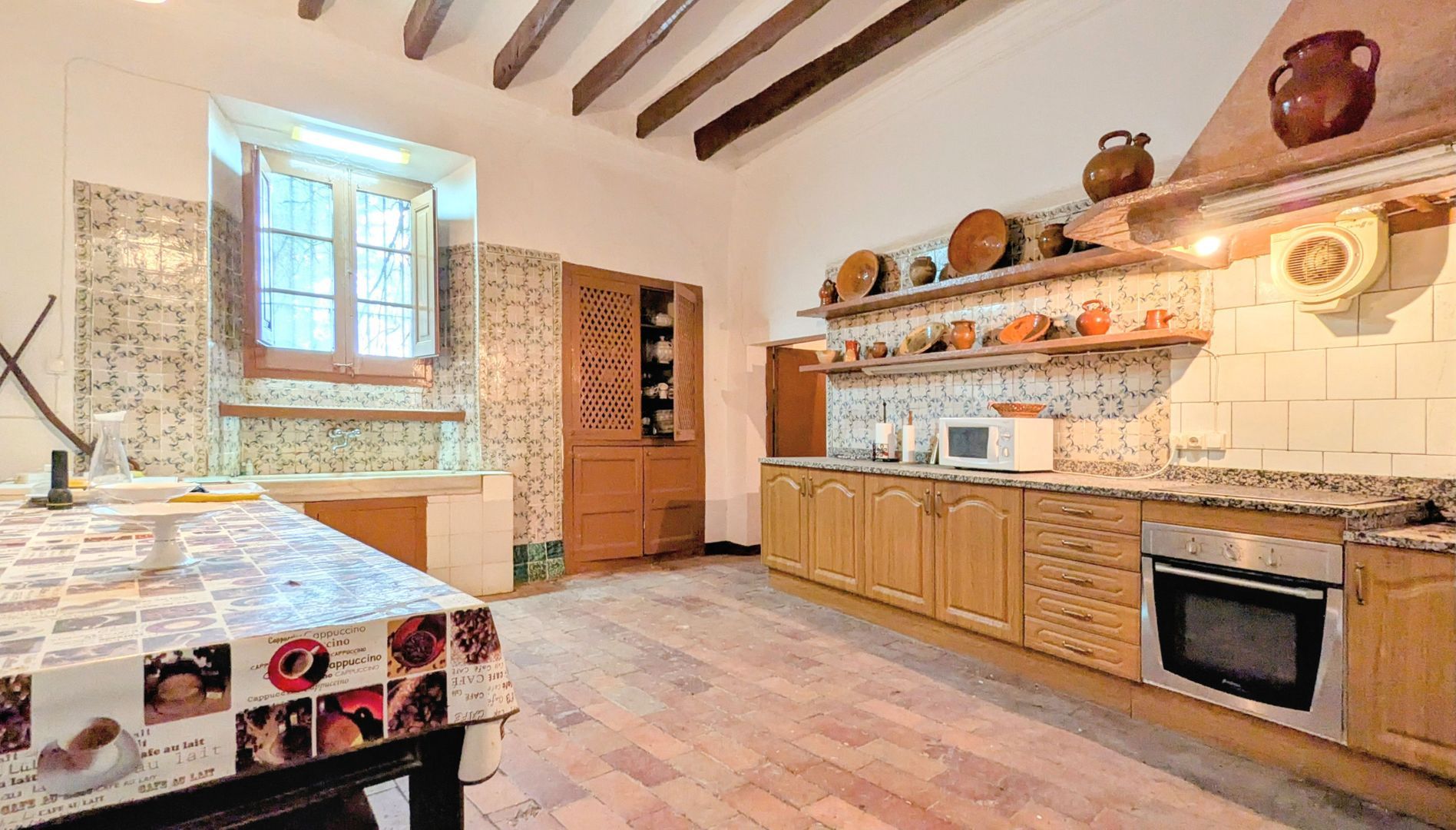 Baroness Castle, Catalan wine lands foto-21