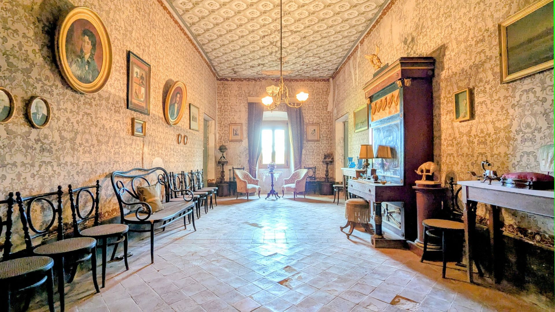 Baroness Castle, Catalan wine lands foto-14